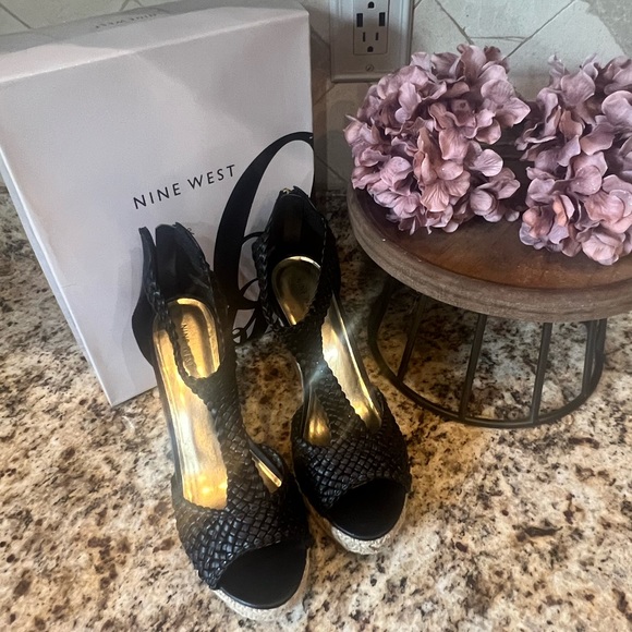 Nine West Black Wedges Size 11. - Picture 3 of 8